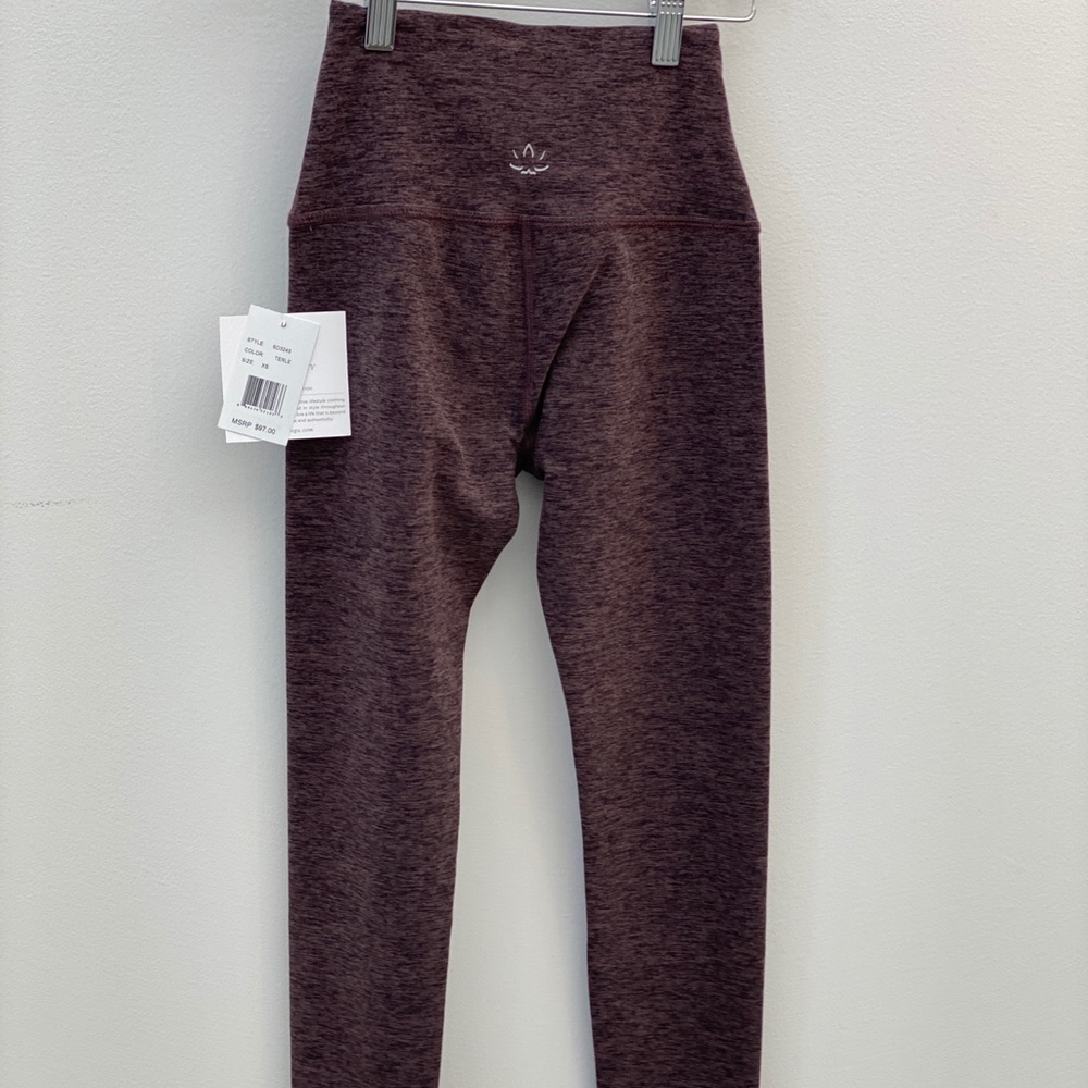 Beyond Yoga Caught In The Midi Legging - Picture 3 of 3